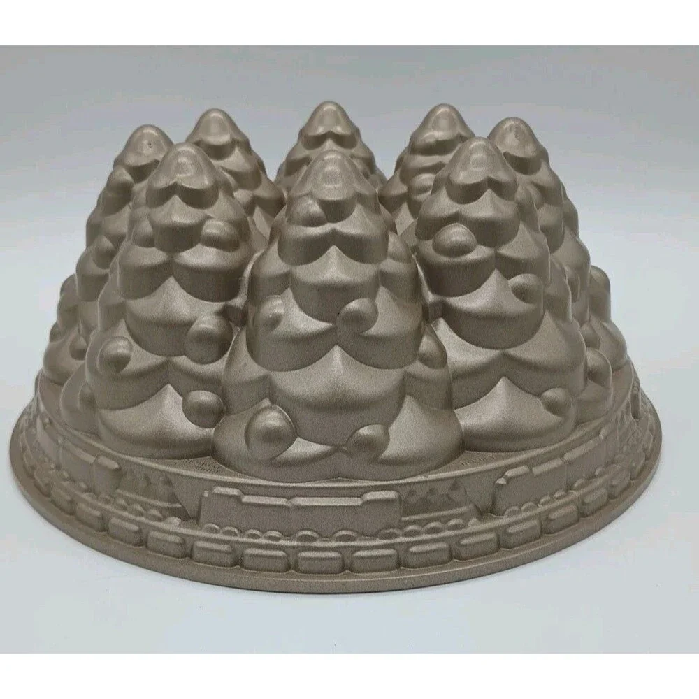 Nordic Ware Holiday Christmas Tree Bundt Pan 10 Cup